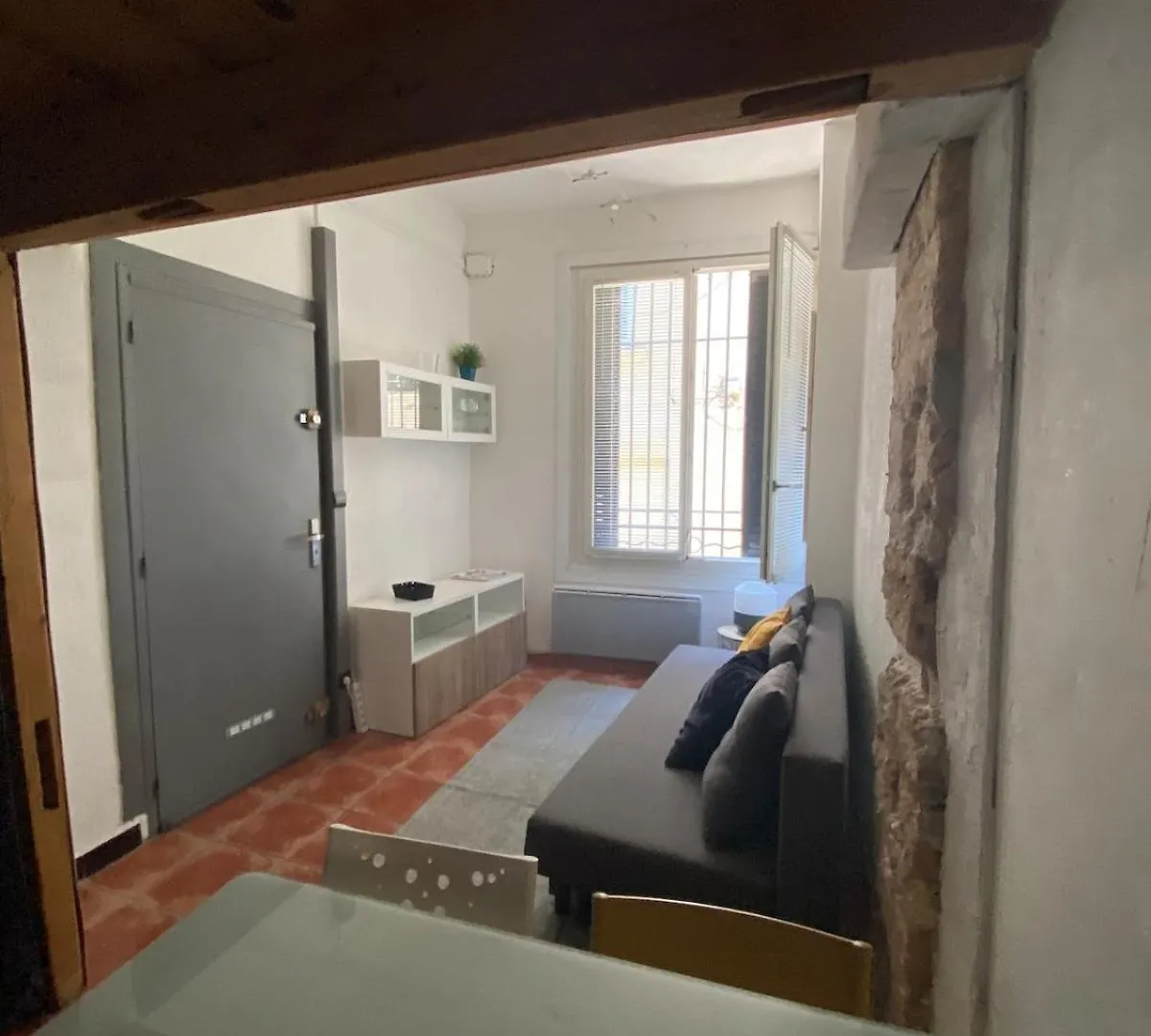 Studio Avignon Intra-Muros France