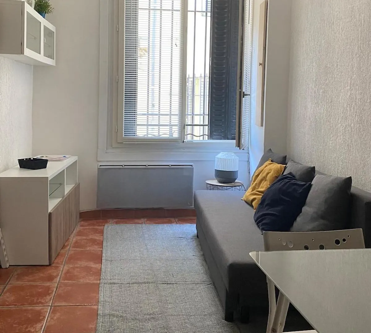 Studio Avignon Intra-Muros 0*,