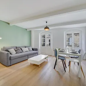 Apartamento With, Aviñón