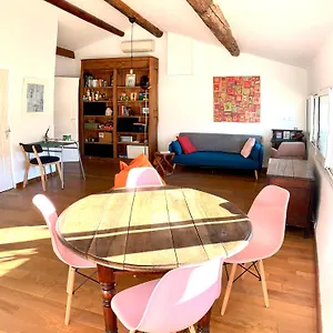 A Spacious, Sunny & Calm Loft In Avignon's Heart Avignon